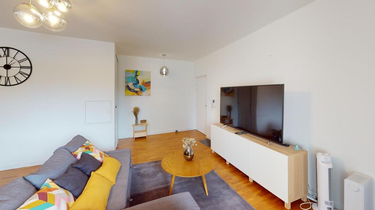 Apartmán Live Like A Local Stylish 2Br With Balcony & Parking Saint-Denis  Exteriér fotografie
